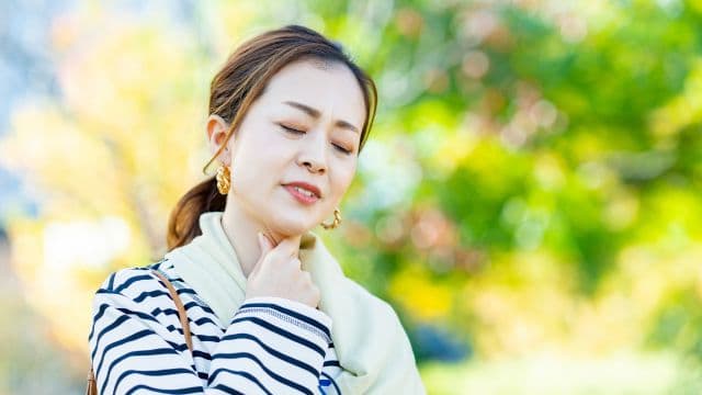 喉の風邪への対処法！違和感・痛みの原因や和らげる方法を解説